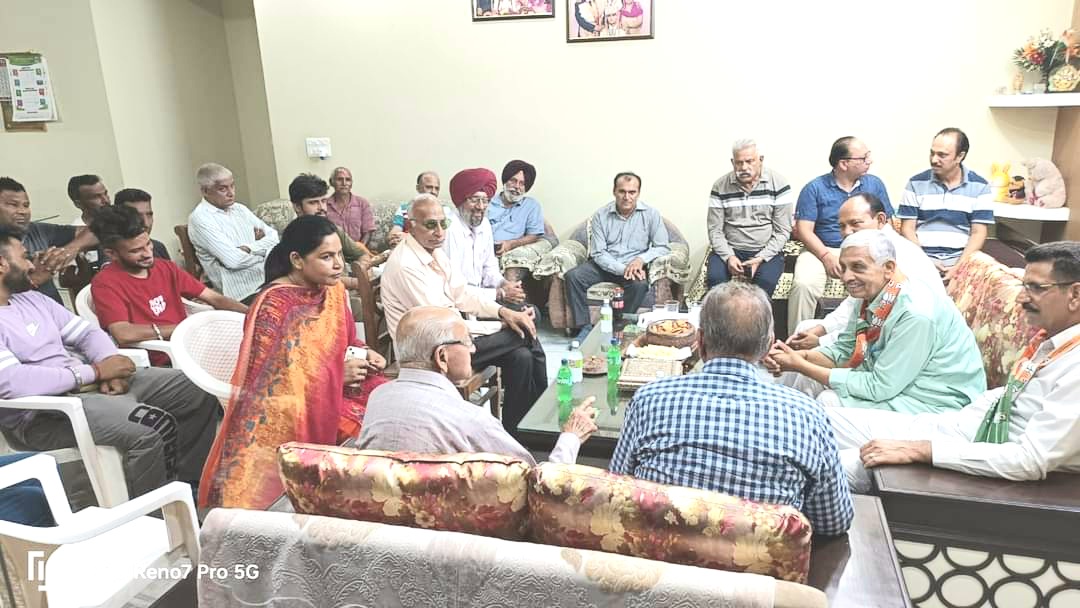 ਤੀਕਸ਼ਨ ਸੂਦ ਅਤੇ ਹੋਰ ਭਾਜਪਾ ਆਗੂਆਂ ਨੇ ਸ੍ਰੀਮਤੀ ਅਨੀਤਾ ਸੋਮ ਪ੍ਰਕਾਸ਼ ਦੇ ਹੱਕ ਵਿੱਚ ਚੋਣ ਪ੍ਰਚਾਰ ਕੀਤਾ